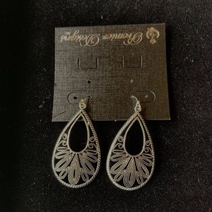 Retired Premier Designs "Rumba" Earrings